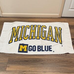 University‎ of Michigan Towel